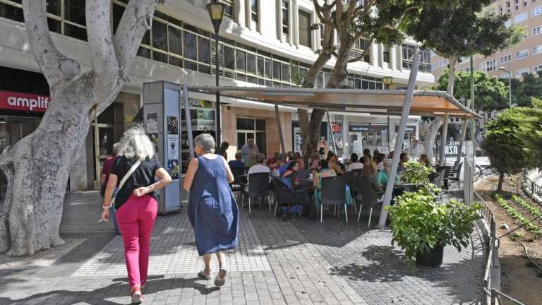 Imagen de archivo de una terraza en la Plaza de la Victoria (Foto Canarias7)